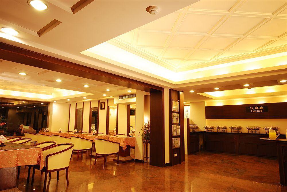 The Enterpriser Hotel Taichung Extérieur photo