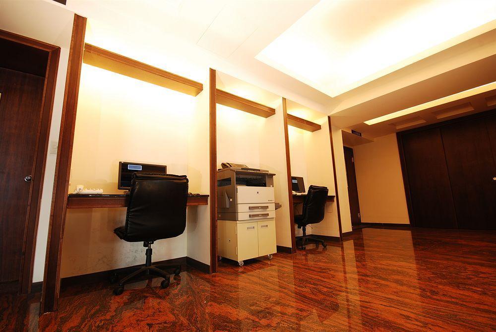 The Enterpriser Hotel Taichung Extérieur photo