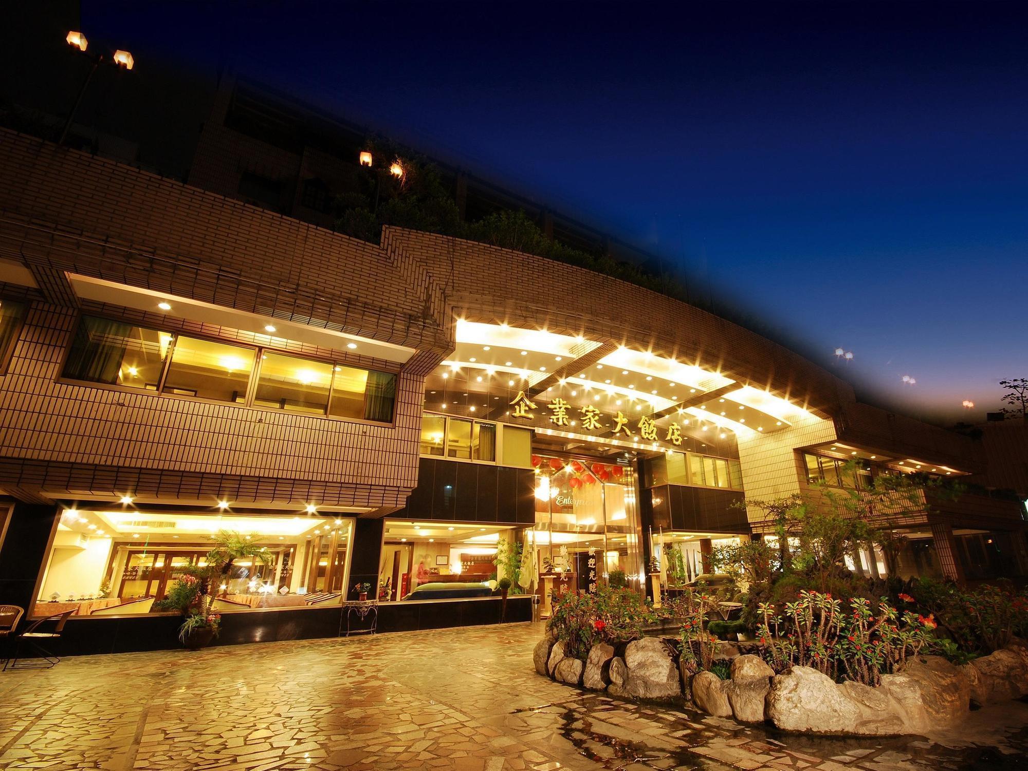 The Enterpriser Hotel Taichung Extérieur photo