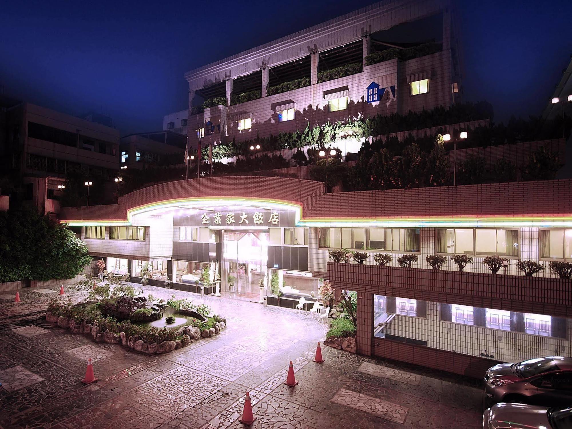 The Enterpriser Hotel Taichung Extérieur photo