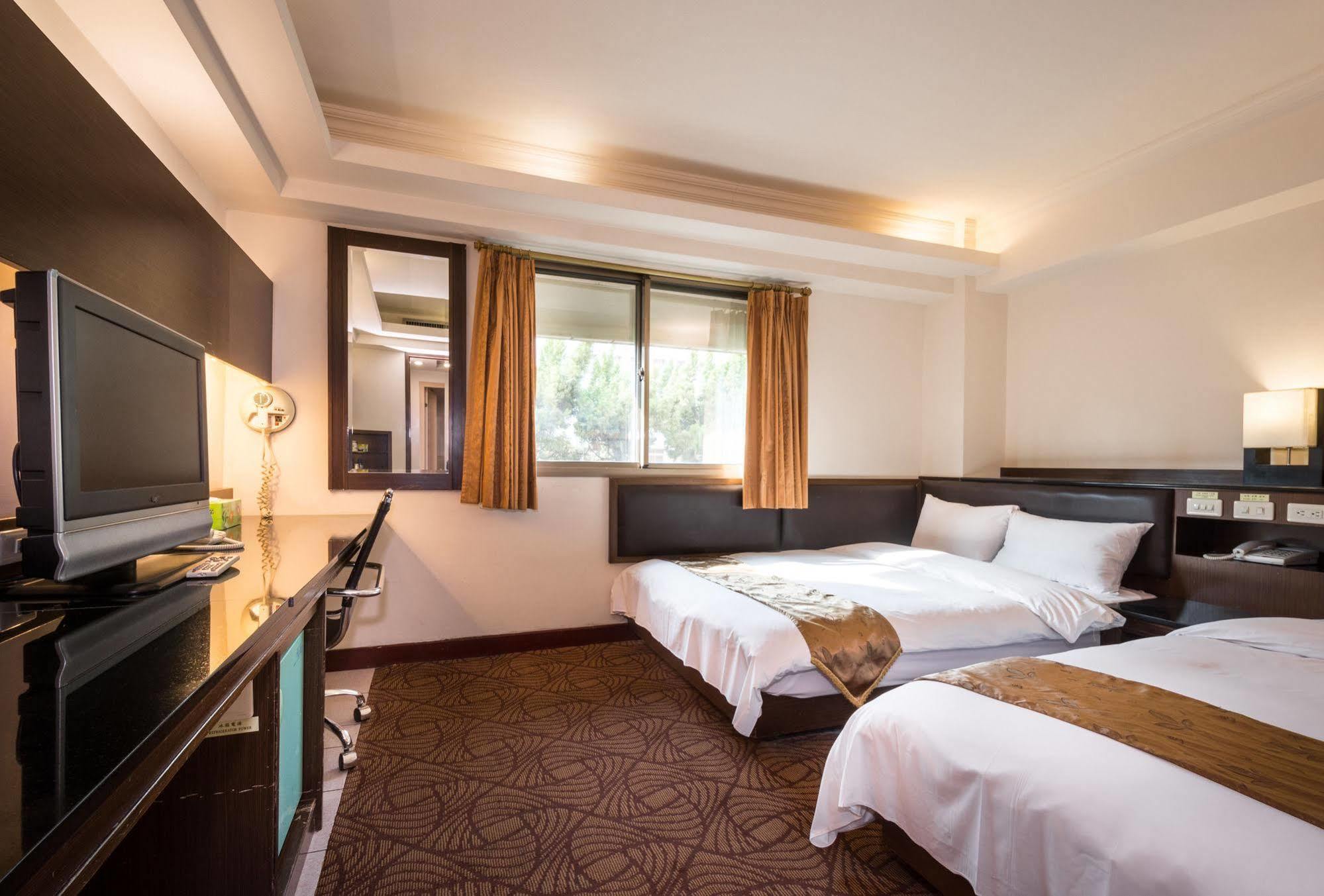 The Enterpriser Hotel Taichung Extérieur photo