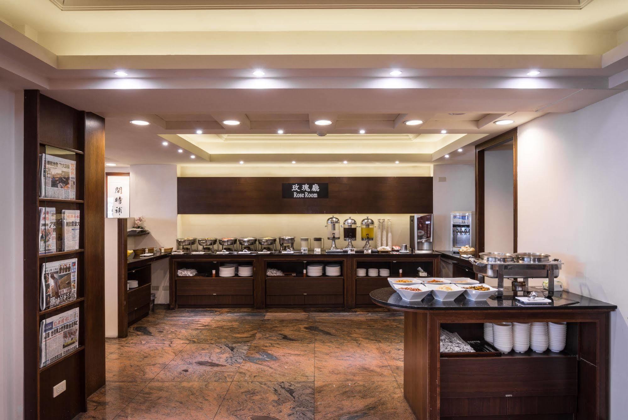 The Enterpriser Hotel Taichung Extérieur photo
