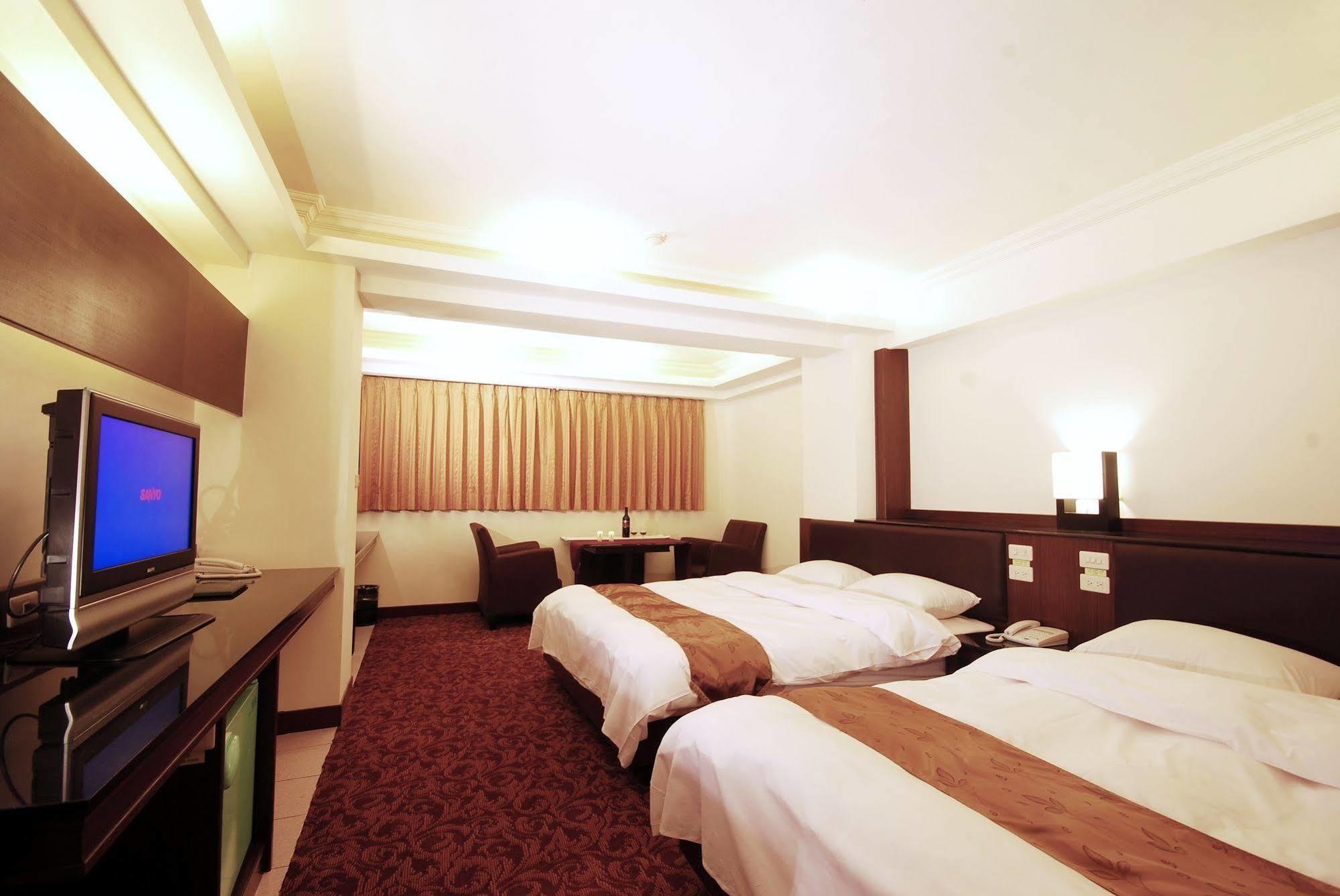 The Enterpriser Hotel Taichung Extérieur photo