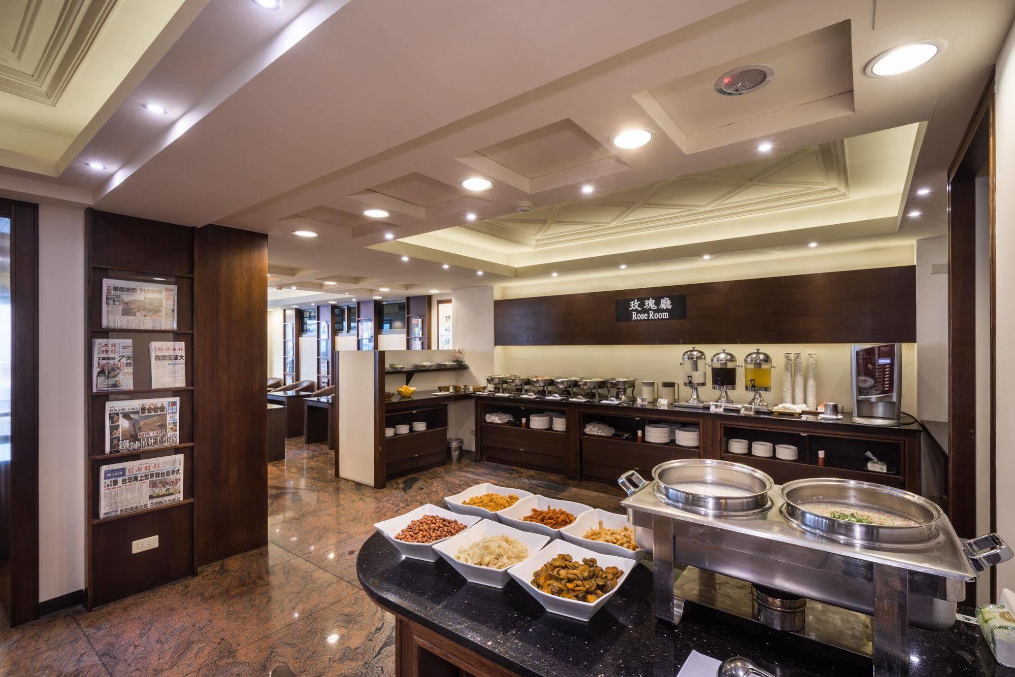 The Enterpriser Hotel Taichung Extérieur photo