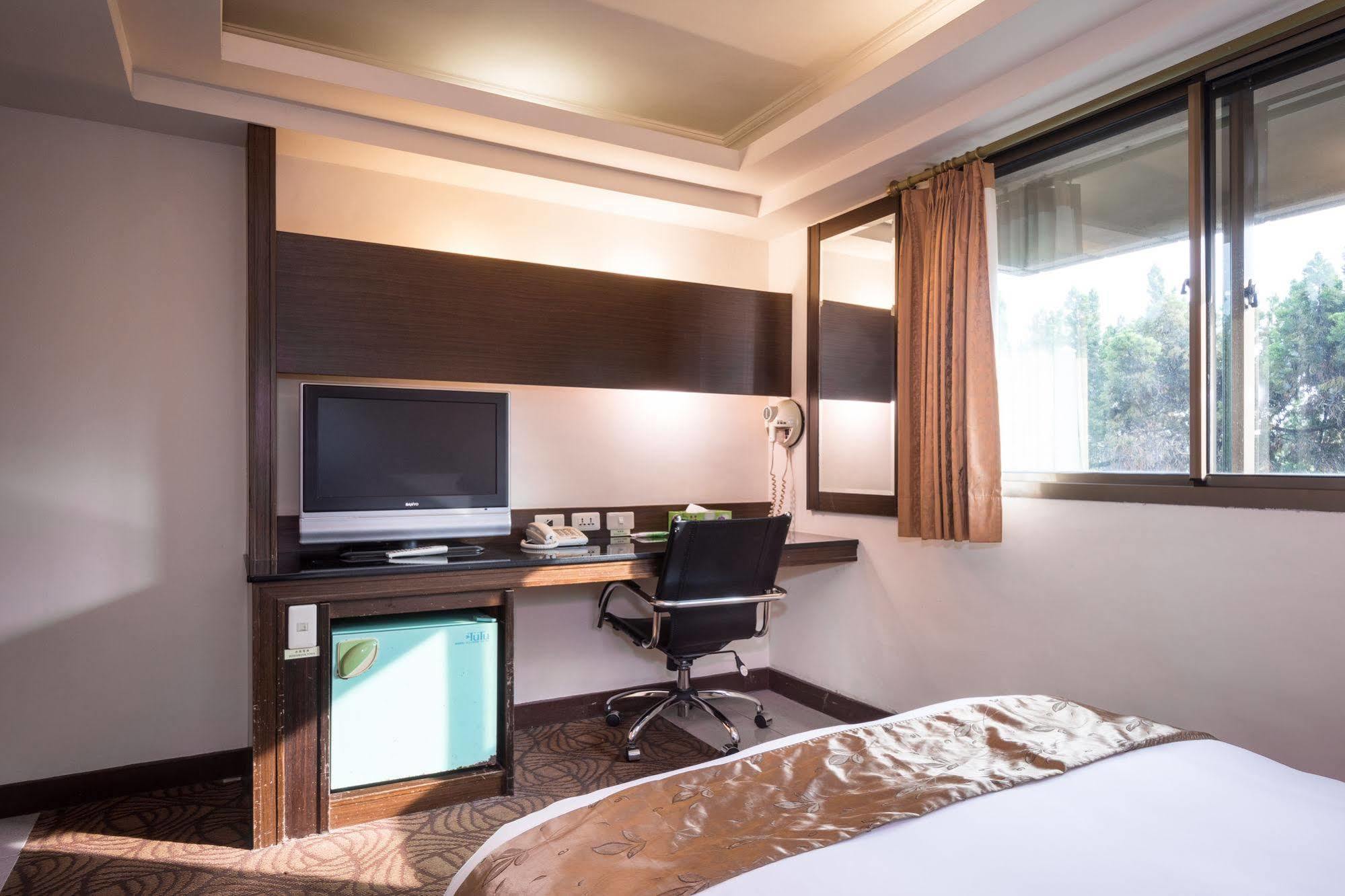 The Enterpriser Hotel Taichung Extérieur photo