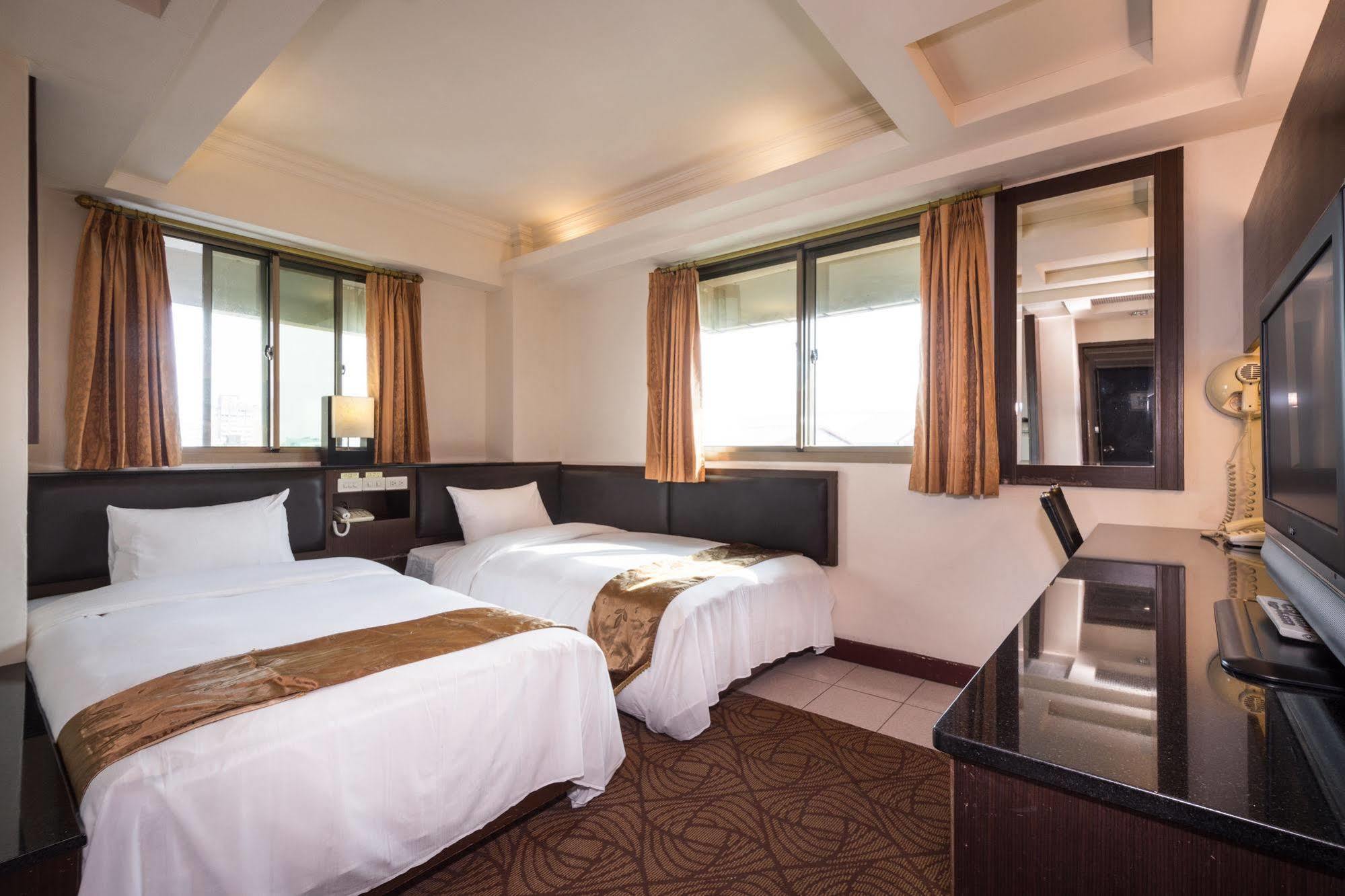 The Enterpriser Hotel Taichung Extérieur photo